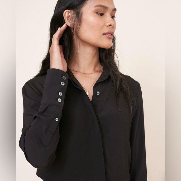 NUMI | Silk Blouse - Picture 2 of 6